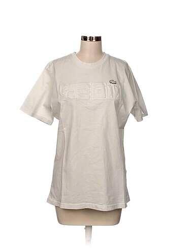 Lacoste T-shirt %70 İndirimli.