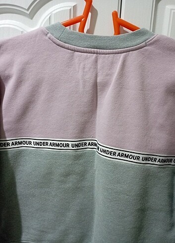 m Beden Under Armour sweatshirt