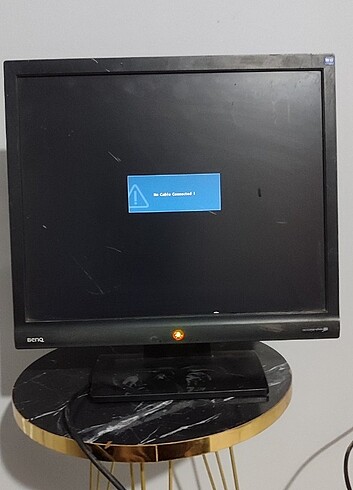 Benq marka monitör çalışır durumda  - Görsel 2