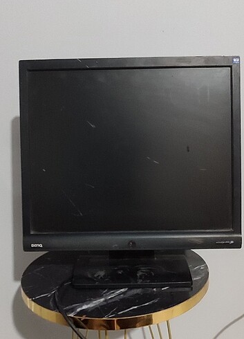 Benq marka monitör çalışır durumda  - Görsel 3