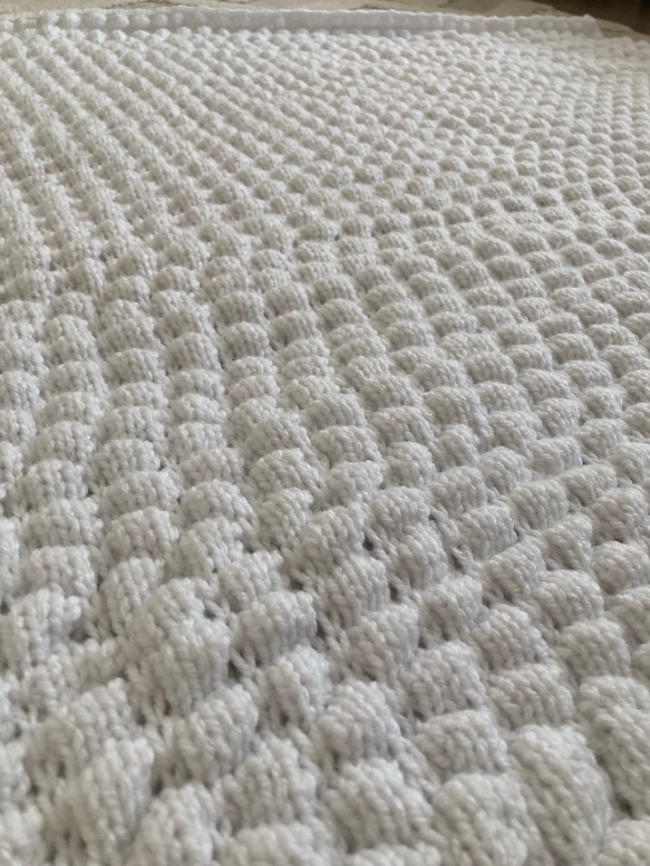 Beyaz Örgü Çocuk Battaniyesi - Görsel 2