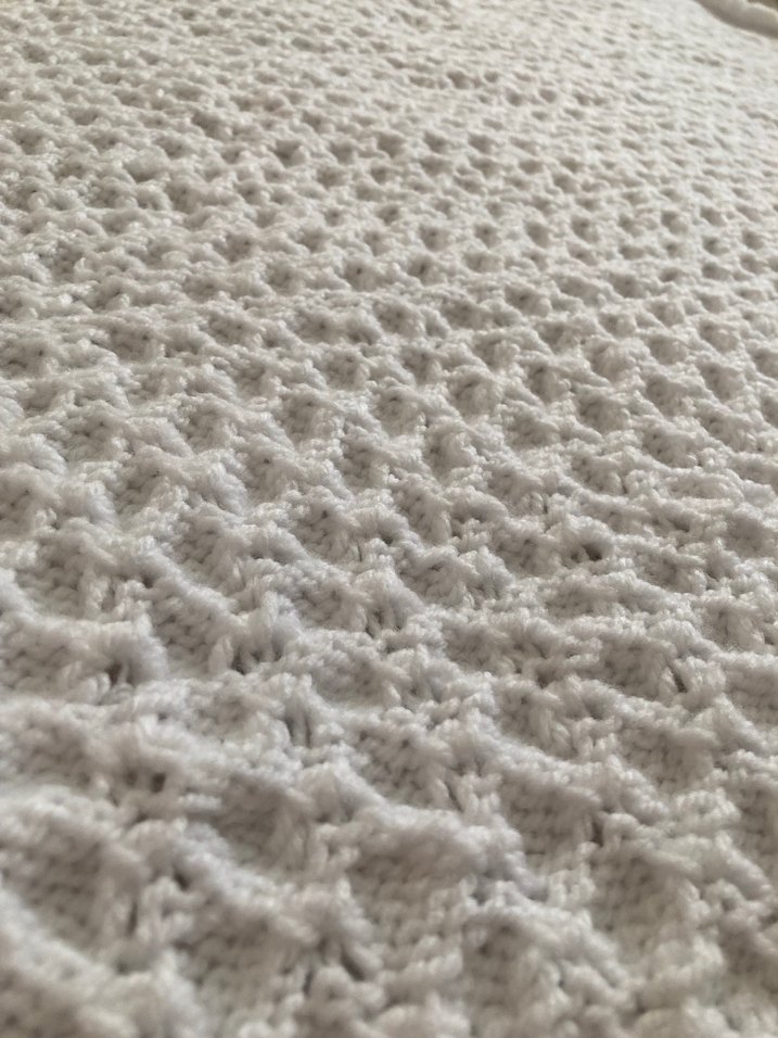 Beyaz Örgü Çocuk Battaniyesi - Görsel 5