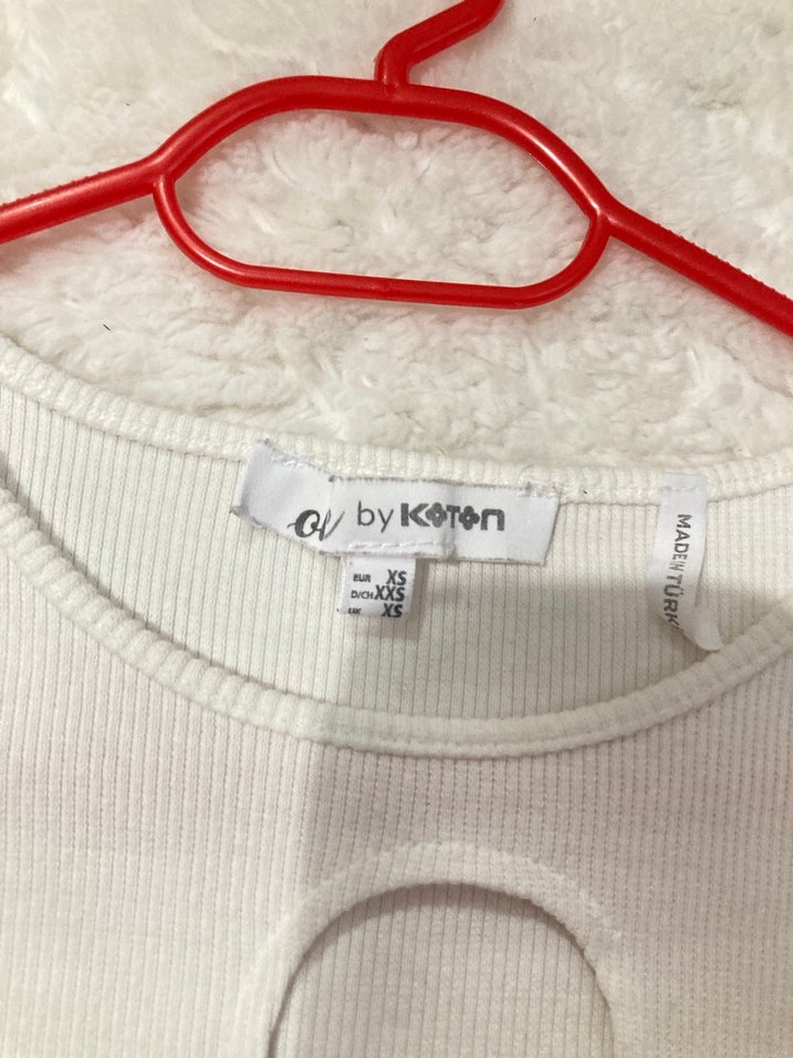 Pencere detay dekolte tişört - Görsel 2