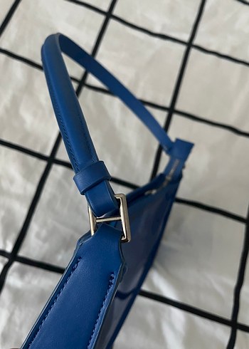 Mavi Şeffaf Omuz Çantası - Görsel 2