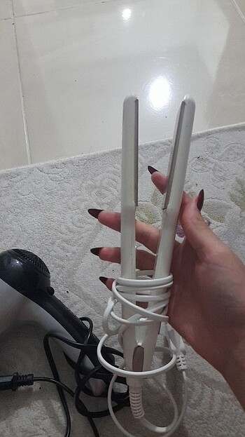 xs Beden Saç Düzleştirici ve saç kurutma makinesi