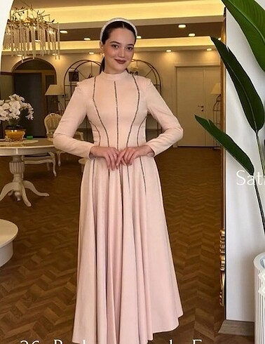 Ayşegül Kalelio Marka. Kılıfında olduğu için alt kısmı kırışmış 