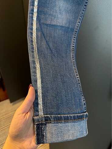 38 Beden mavi Renk Gri Sim detaylı jean