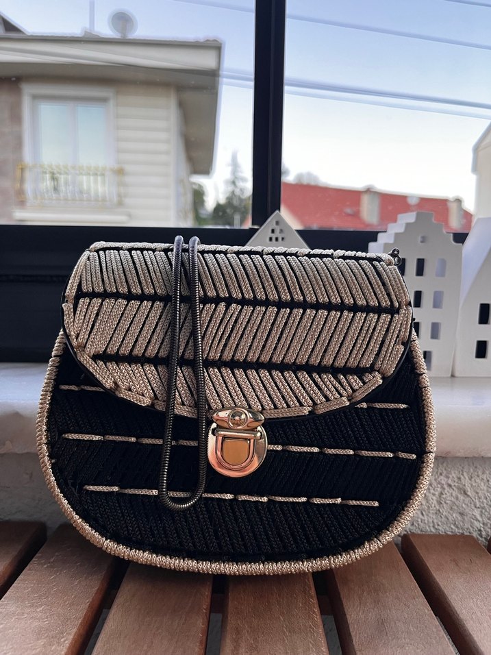 Kilit Detaylı Örgü Bohem Kadın Çanta - Görsel 2