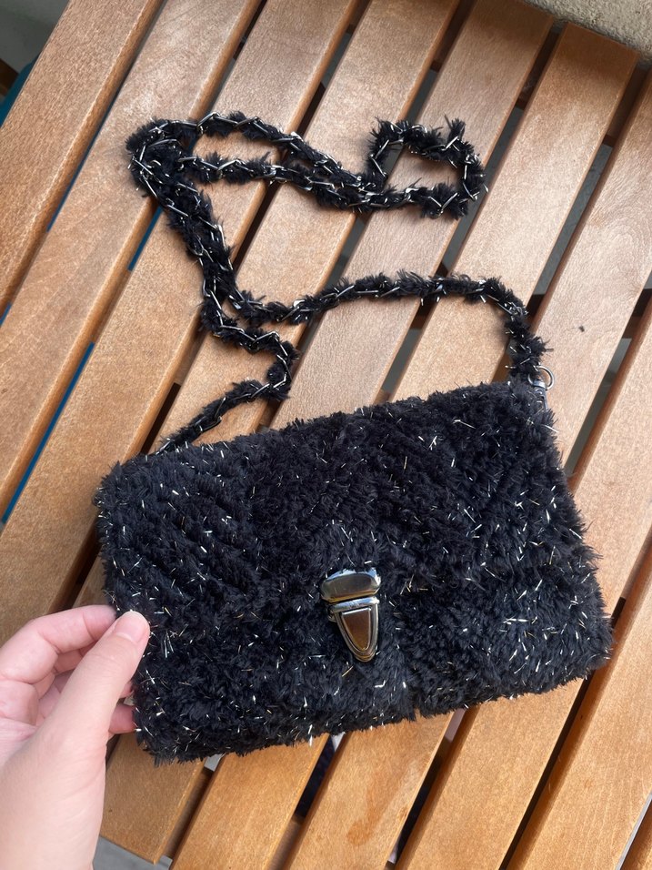 Zincir Detaylı Siyah Gotik Kadın Çanta - Görsel 2