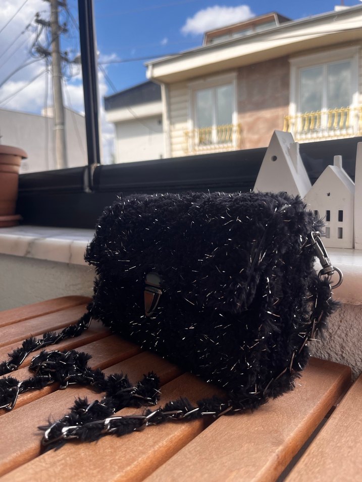 Zincir Detaylı Siyah Gotik Kadın Çanta - Görsel 3