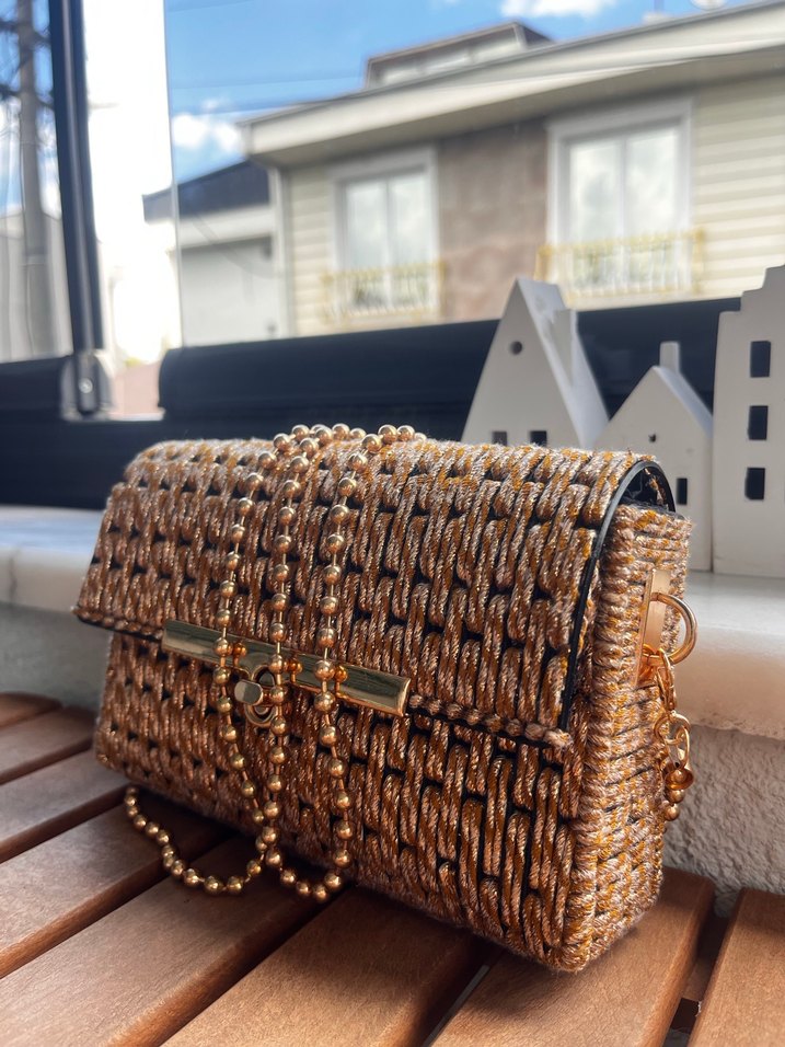 Zincir Detaylı Gold Örgü Kanvas Kadın Çanta - Görsel 3