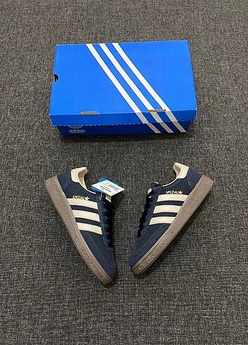 Adidas Adidas Spezial Lacivert Beyaz 36/40 arası tüm numaralar mevcutt