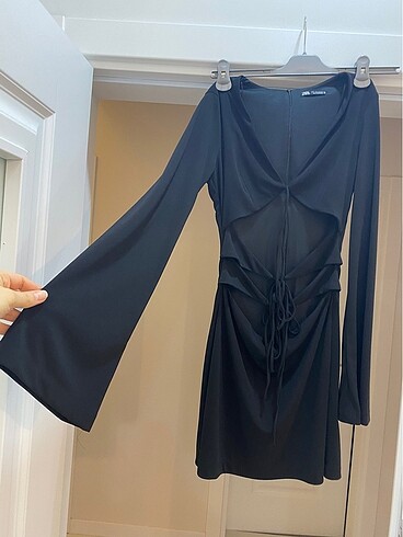 Zara Dekolteli mini elbise