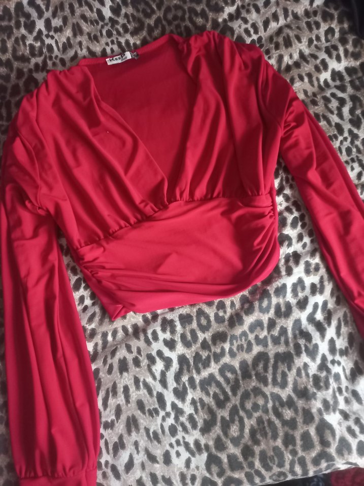 Drapeli Kırmızı Mini V Yaka Kadın Bluz - Görsel 2