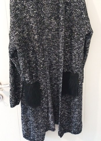 Beyaz Çiçek Baskılı Hamile Tişörtü - Görsel 3