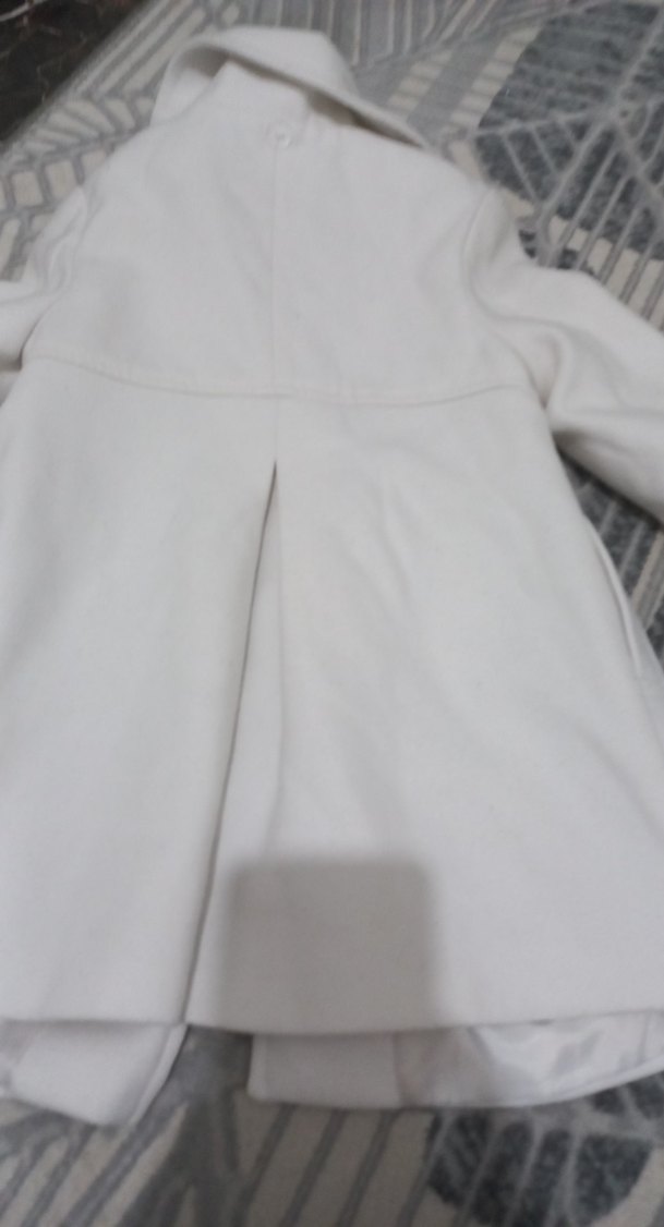 Kız Çocuk Beyaz Düğmeli Kaban - Görsel 5