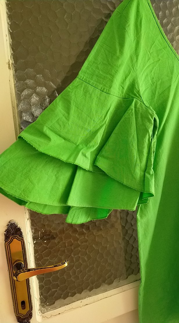 Drapeli V Yaka Yeşil mini elbise - Görsel 3