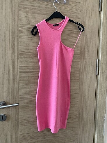 Bershka Elbise