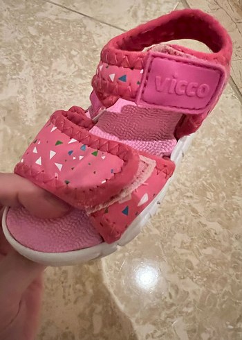 21 Beden Kız Çocuk sandalet