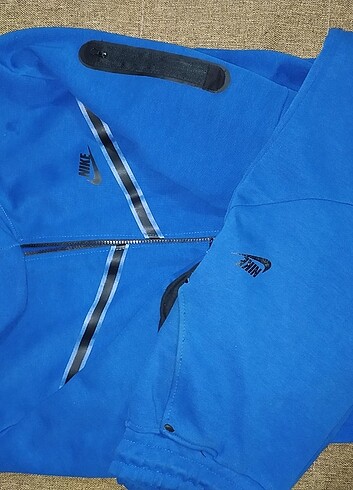 Tech fleece