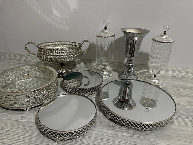 Nişan tepsisi