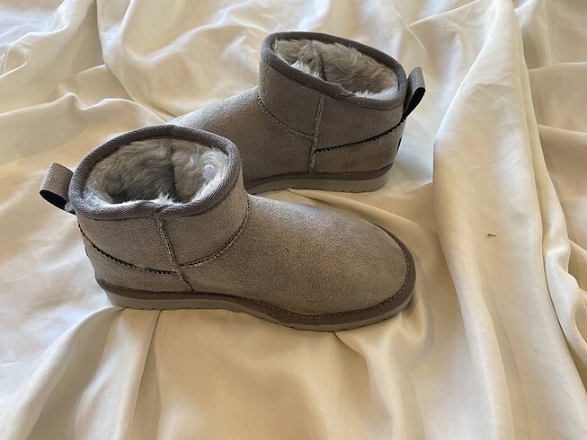 37 Beden gri Renk #Kadın #Gri #Ugg #Bot