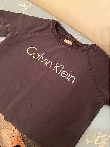 Calvin klein sweatshirt