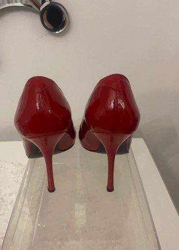 Kırmızı Parlak Stiletto Topuklu Kadın Ayakkabı - Görsel 2
