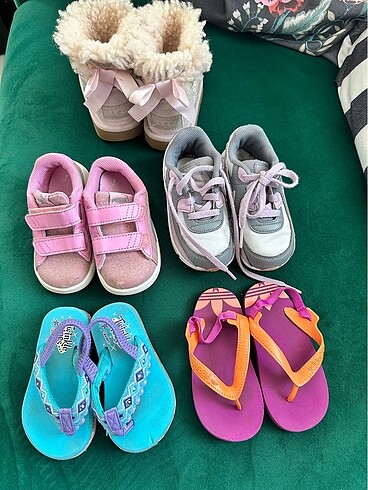 Ugg puma Nike Skechers Adidas