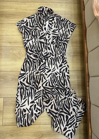 Kadın Bej Zebra Desenli Tulum - Görsel 3