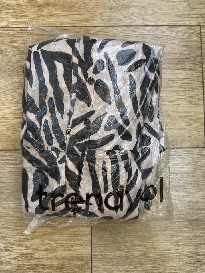 Kadın Bej Zebra Desenli Tulum - Görsel 2