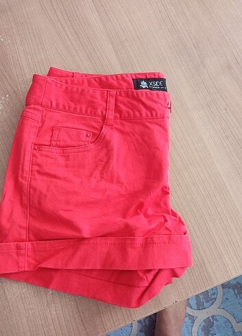 40 Beden kırmızı Renk XSIDE LCW WAİKİKİ KADIN ŞORT