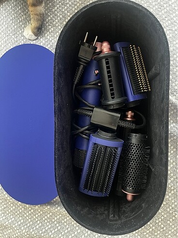 Dyson Airwrap - Aciklamayi okuyun lutfen!