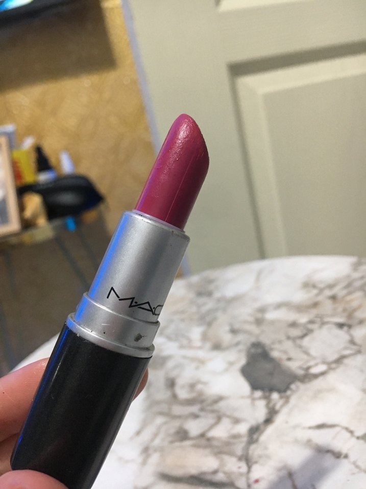 MAC Parlak Kırmızı Ruj - Görsel 2