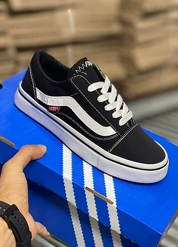 VANS OLD SKOOL 