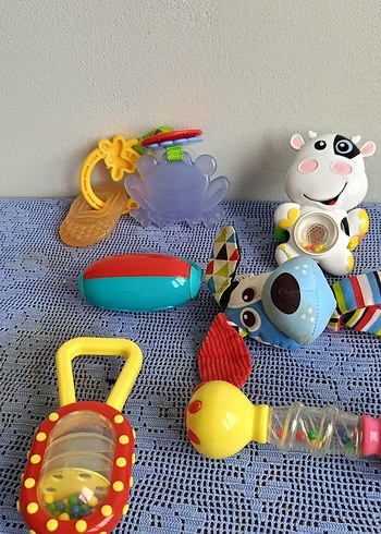 Diğer Renkli Bebek Diş Kaşıyıcı ve Çıngırak Seti