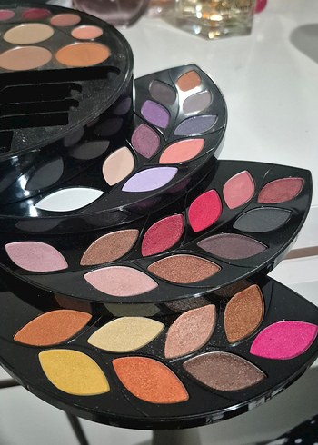 makyaj paletini belçikadan gelme orijinal ürün - Görsel 4