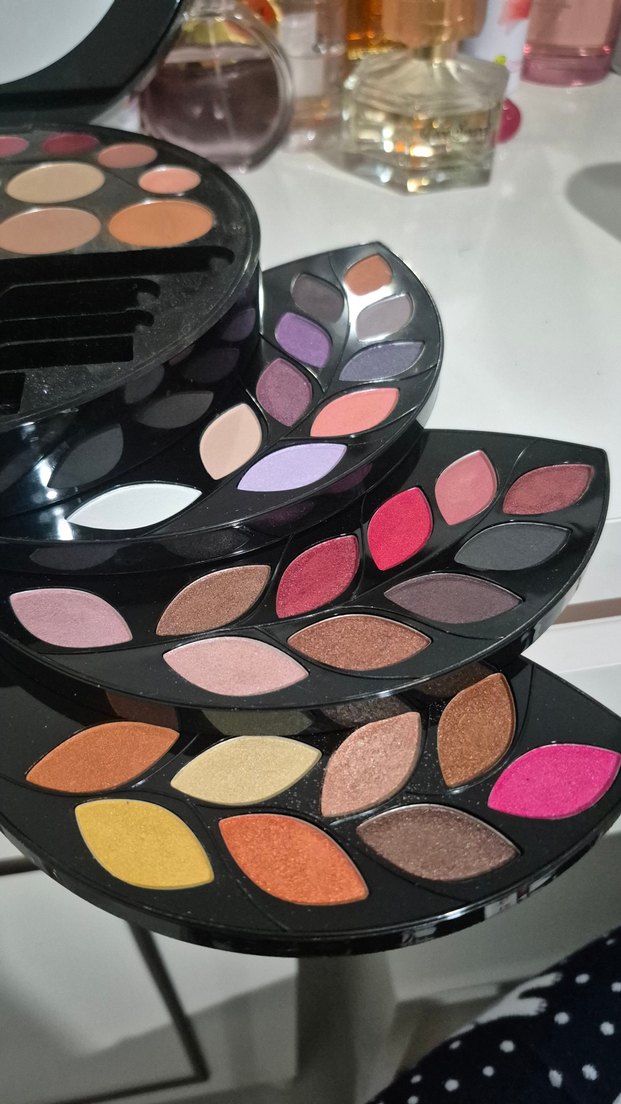 makyaj paletini belçikadan gelme orijinal ürün - Görsel 4