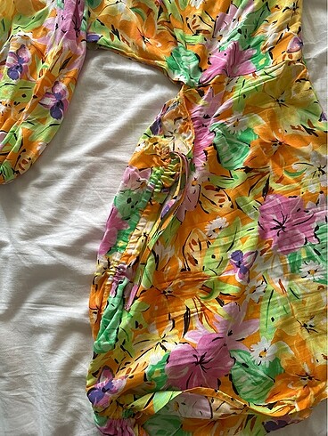 Bershka Elbise