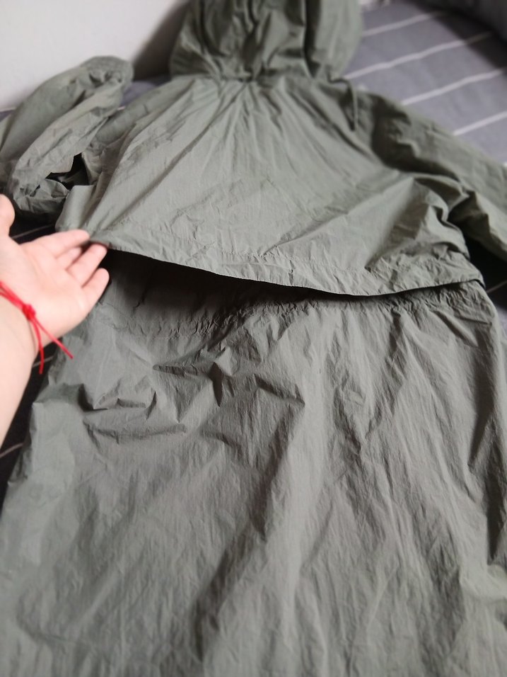 Haki kapşonlu bayan yagmurluk - Görsel 2