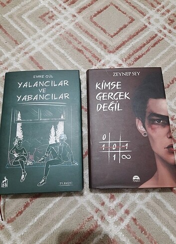  Yalancılar ve yabancılar / Kimse gerçek değil