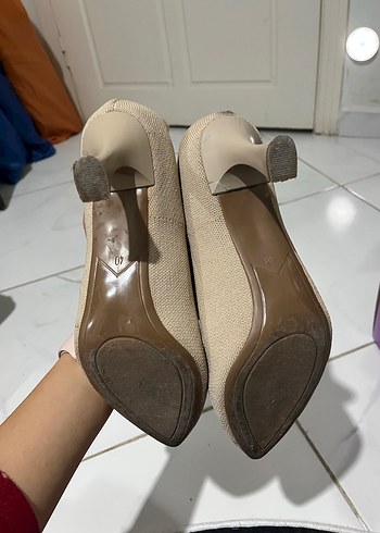 Bej Fırfırlı Stiletto Topuklu Kadın Bot - Görsel 3