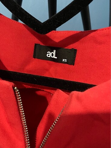 Adil Işık adl kırmızı cepli elbise