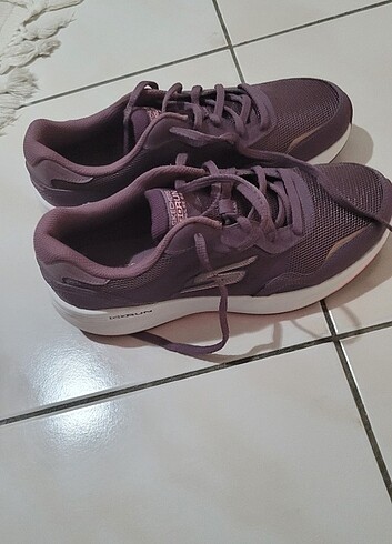 Skechers Orijinal ve sifirdir