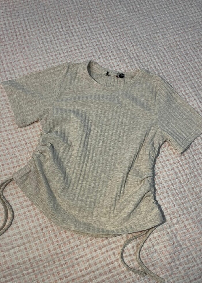 Kadın crop - Görsel 3