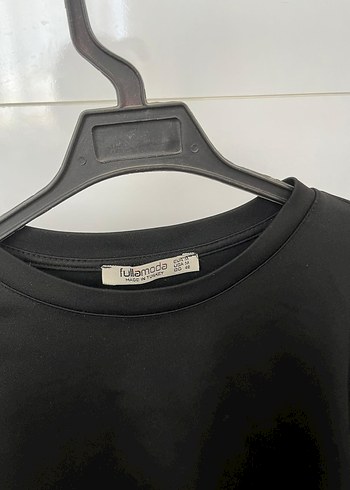 Siyah Uzun Kollu Crop Top - Görsel 3