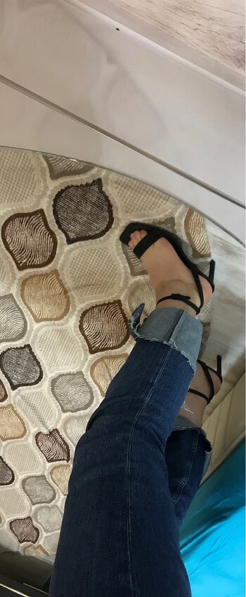 39 Beden Stradivarius sandalet topuklu