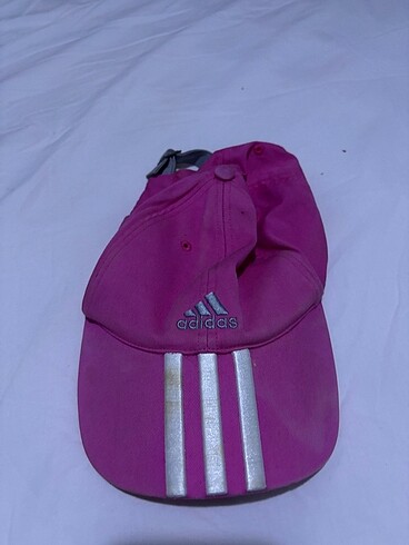 Beden adidas şapka
