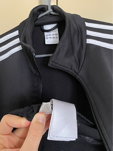 m Beden Adidas fermuarlı ceket