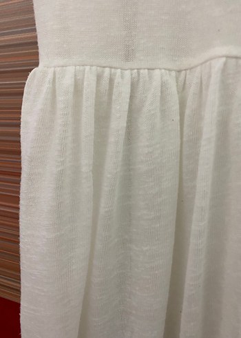 Beyaz yakası işlemeli elbise - Görsel 4